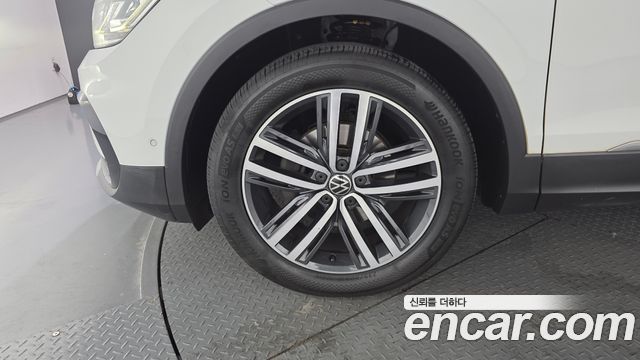 Volkswagen Tiguan (II) 2.0 TDI 4Motion Prestige 2021 — фото 5