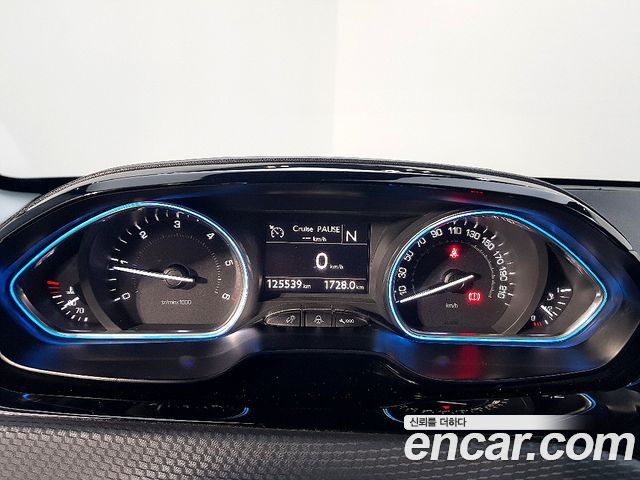 Peugeot 2008 1.6 BlueHDi Feline 2015 — фото 8