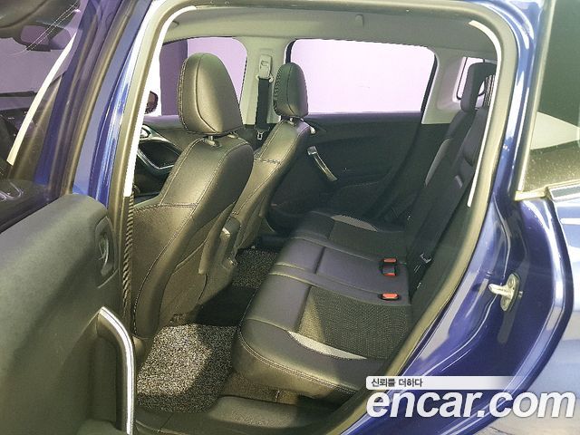 Peugeot 2008 1.6 BlueHDi Feline 2015 — фото 15