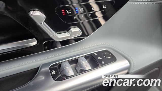 Mercedes-Benz SL-Class (R232) AMG SL63 4MATIC+ 2023 — фото 41