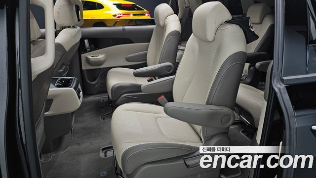 Kia Carnival (IV) HEV 9seater Signature 2025 — фото 12