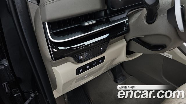Kia Carnival (IV) HEV 9seater Signature 2025 — фото 29