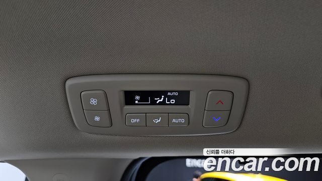 Kia Carnival (IV) HEV 9seater Signature 2025 — фото 31