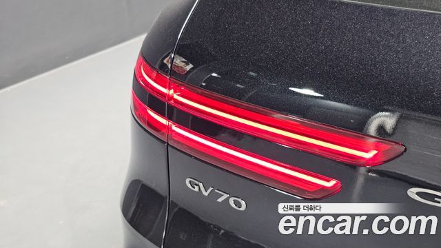 Genesis GV70 2.2 Diesel 2WD 2021 — фото 23