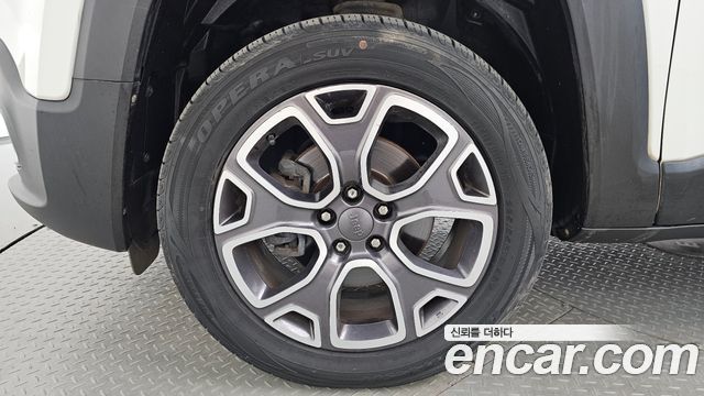 Jeep Renegade 2.0 Diesel Limited AWD 2018 — фото 5