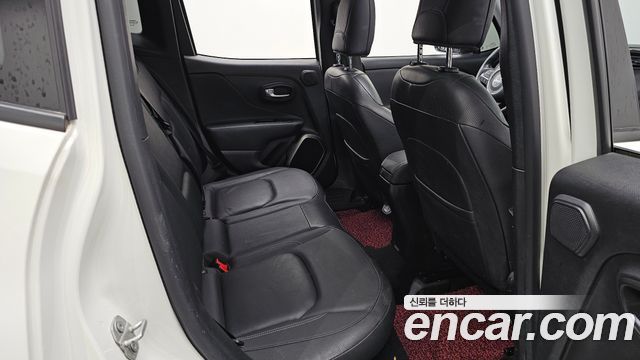 Jeep Renegade 2.0 Diesel Limited AWD 2018 — фото 12