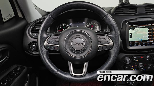 Jeep Renegade 2.0 Diesel Limited AWD 2018 — фото 13