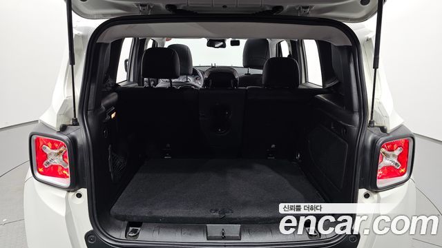 Jeep Renegade 2.0 Diesel Limited AWD 2018 — фото 20