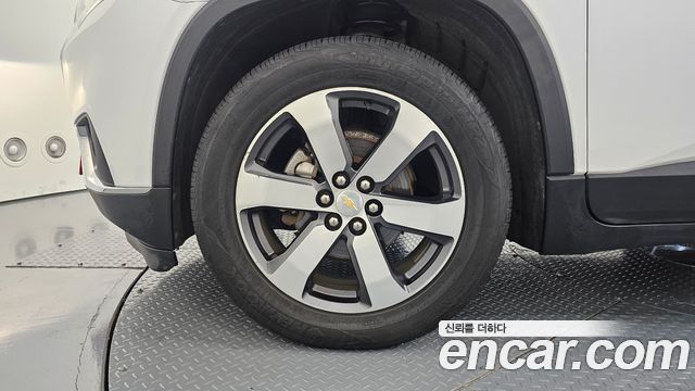 Chevrolet Traverse 3.6 AWD LT Leather Premium 2020 — фото 5