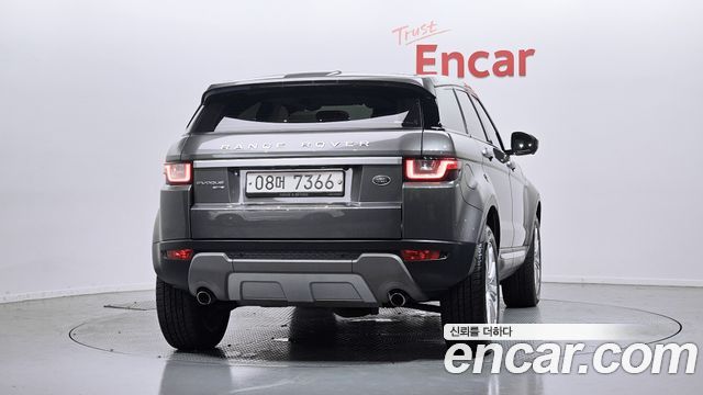 Land Rover Range Rover Evoque 2.0 TD4 HSE 2018 — фото 4
