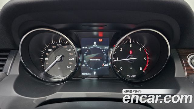 Land Rover Range Rover Evoque 2.0 TD4 HSE 2018 — фото 8