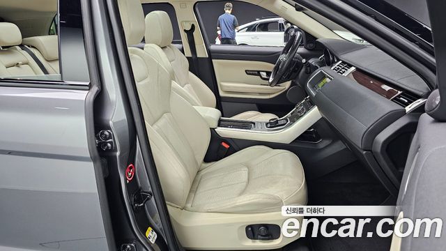 Land Rover Range Rover Evoque 2.0 TD4 HSE 2018 — фото 26