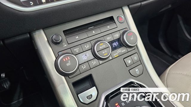 Land Rover Range Rover Evoque 2.0 TD4 HSE 2018 — фото 28