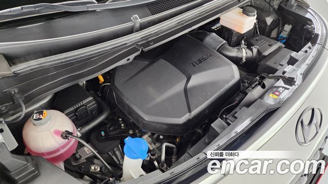 Hyundai Staria 4WD Lounge 9-Seater Inspiration 2023 — фото 6