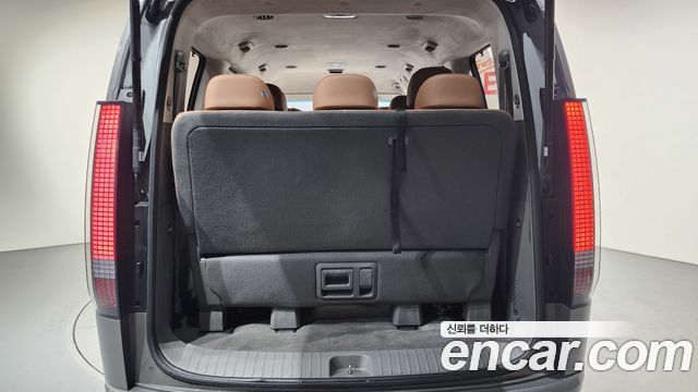 Hyundai Staria 4WD Lounge 9-Seater Inspiration 2023 — фото 20