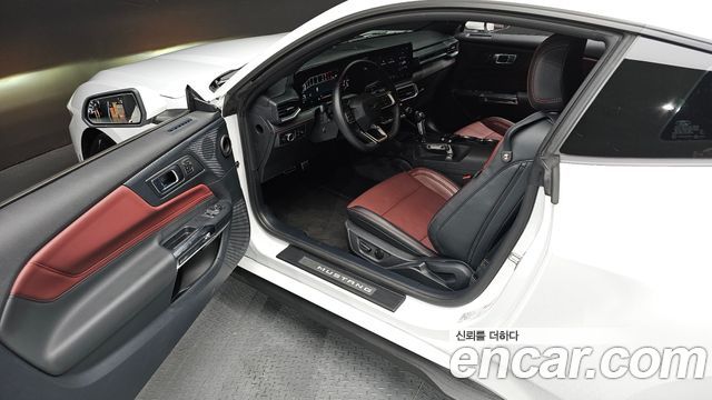 Ford Mustang (VII) 2.3 EcoBoost Premium Coupe 2024 — фото 10