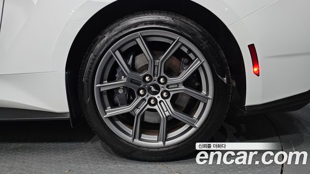Ford Mustang (VII) 2.3 EcoBoost Premium Coupe 2024 — фото 21