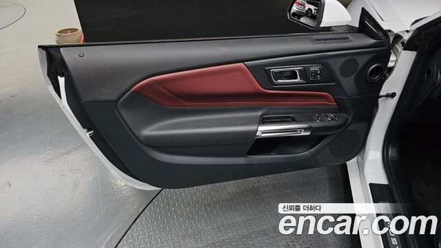 Ford Mustang (VII) 2.3 EcoBoost Premium Coupe 2024 — фото 24