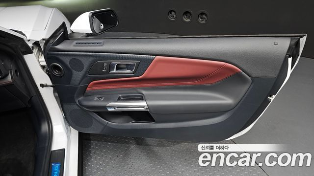 Ford Mustang (VII) 2.3 EcoBoost Premium Coupe 2024 — фото 25