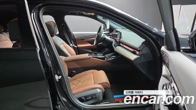 BMW 5 Series (G60) 530i xDrive M Sport Pro Special Edition 2026 — фото 11