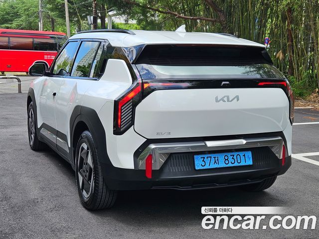 Kia EV3 Long Range 2WD Earth 2027 — фото 5