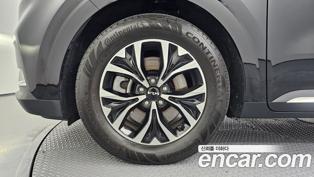 Kia Carnival (IV) Diesel 9-Seater Signature 2023 — фото 5