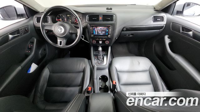 Volkswagen Jetta 1.6 TDI Blue Motion 6th 2012 — фото 7