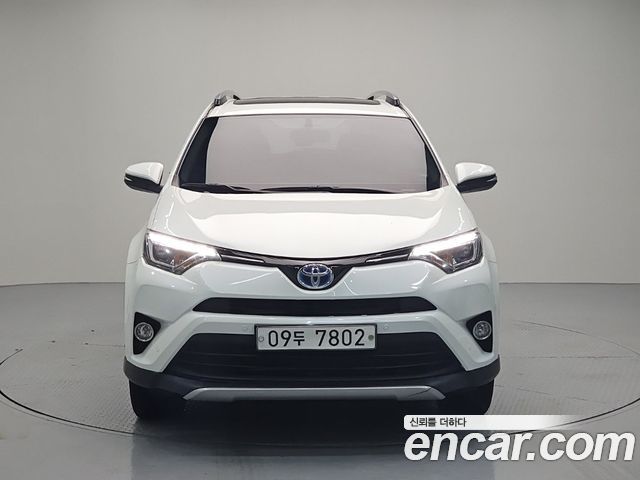 Toyota RAV4 2.5 4WD Hybrid 4th 2018 — фото 3