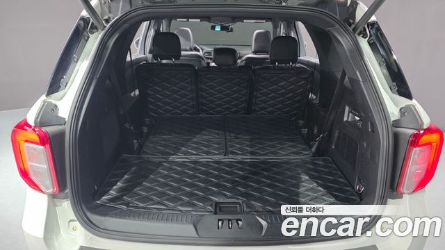 Ford Explorer (VI) 2.3 LimIted 4WD 2020 — фото 18