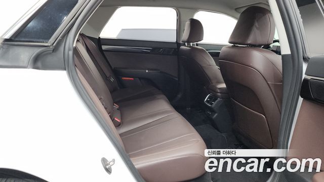 Hyundai Grandeur (GN7) 3.5 LPG 2WD Premium 2023 — фото 11