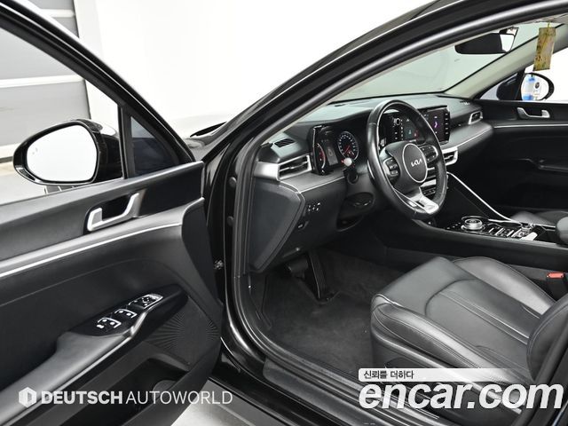Kia K5 (III) 2.0 Prestige 2023 — фото 15