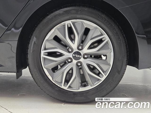 Kia K5 Hybrid (III) Noblesse 2023 — фото 16