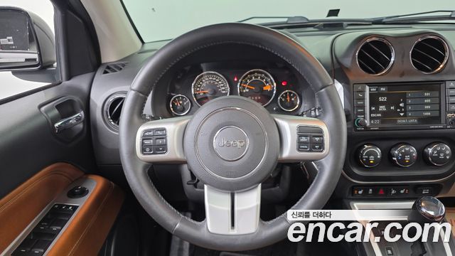 Jeep Compass 2.4 Limited 1st 2016 — фото 13