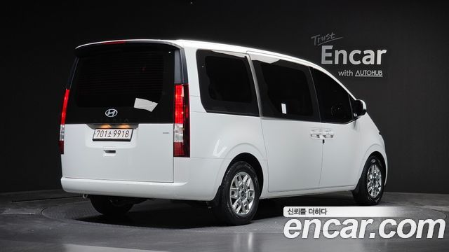 Hyundai Staria 4WD Tourer 11-Seater Modern 2025 — фото 2