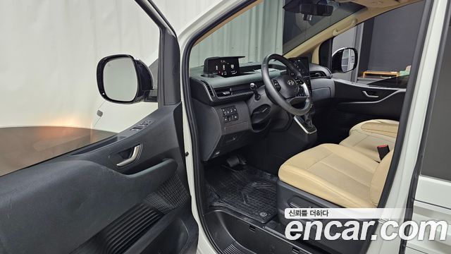 Hyundai Staria 4WD Tourer 11-Seater Modern 2025 — фото 10