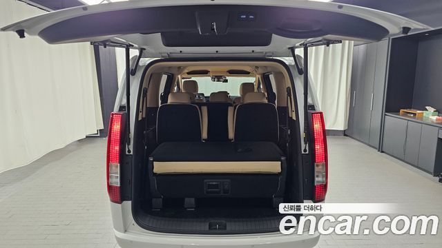 Hyundai Staria 4WD Tourer 11-Seater Modern 2025 — фото 18