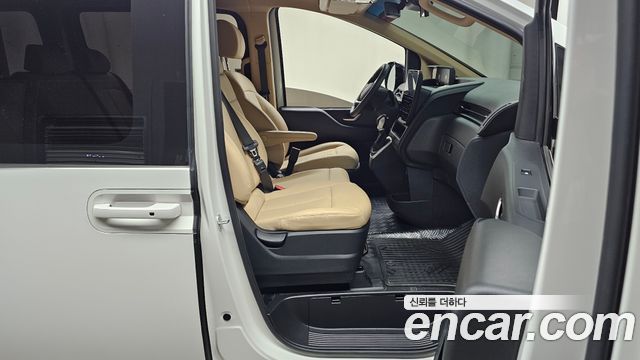 Hyundai Staria 4WD Tourer 11-Seater Modern 2025 — фото 26
