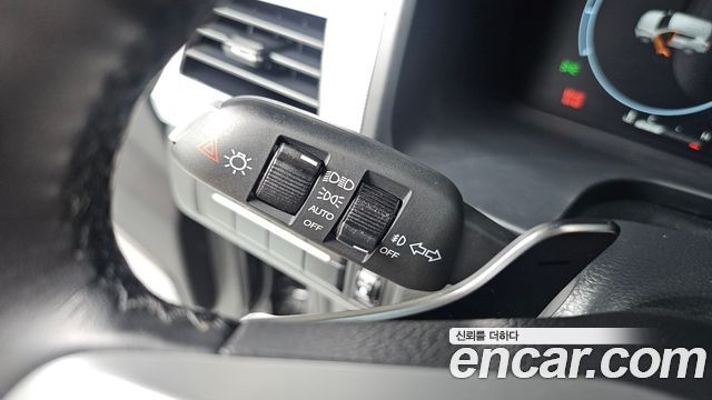 KG Mobility (SsangYong) Rexton Diesel 2.2 2WD Prestige 2023 — фото 32