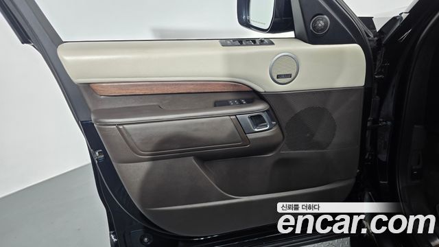 Land Rover Discovery 5 3.0 SD6 HSE Luxury 2020 — фото 24