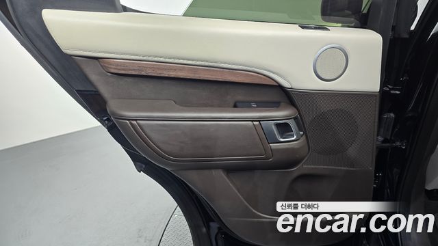 Land Rover Discovery 5 3.0 SD6 HSE Luxury 2020 — фото 25