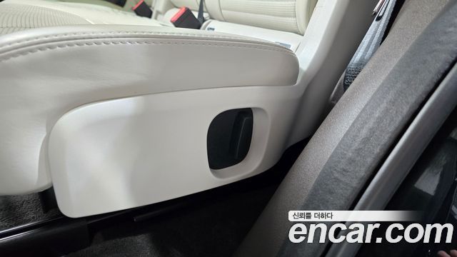 Land Rover Discovery 5 3.0 SD6 HSE Luxury 2020 — фото 36