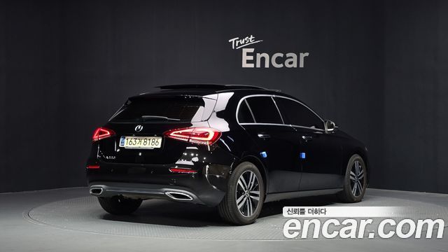 Mercedes-Benz A-Class (W177) A220 Hatchback 2021 — фото 2