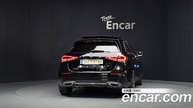 Mercedes-Benz A-Class (W177) A220 Hatchback 2021 — фото 4