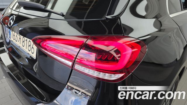 Mercedes-Benz A-Class (W177) A220 Hatchback 2021 — фото 29