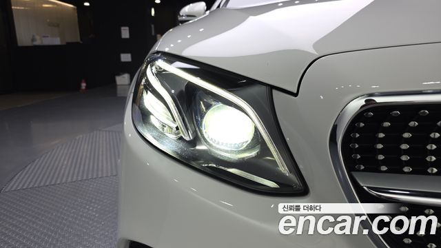 Mercedes-Benz E-Class (W213) E220d Coupe 2019 — фото 22