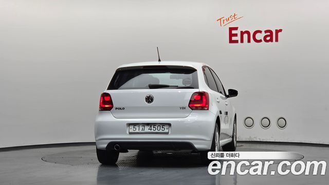 Volkswagen Polo 1.6 TDI R-Line 5th 2014 — фото 4