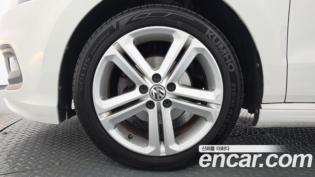 Volkswagen Polo 1.6 TDI R-Line 5th 2014 — фото 5