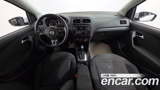 Volkswagen Polo 1.6 TDI R-Line 5th 2014 — фото 7