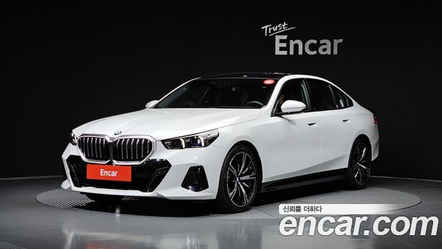 BMW 5 Series (G60) 530i xDrive M Sport 2026 — фото 1