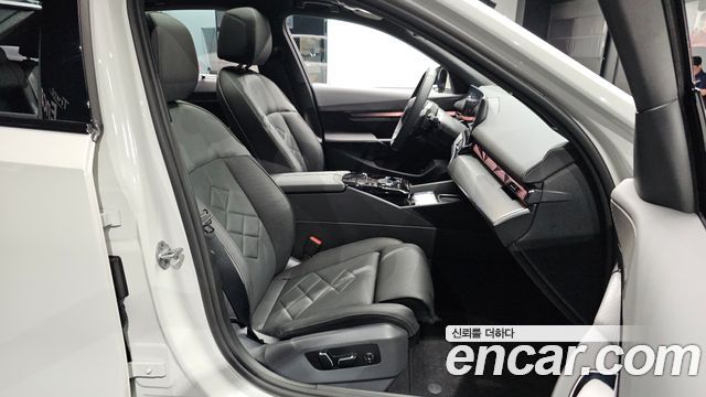 BMW 5 Series (G60) 530i xDrive M Sport 2026 — фото 12